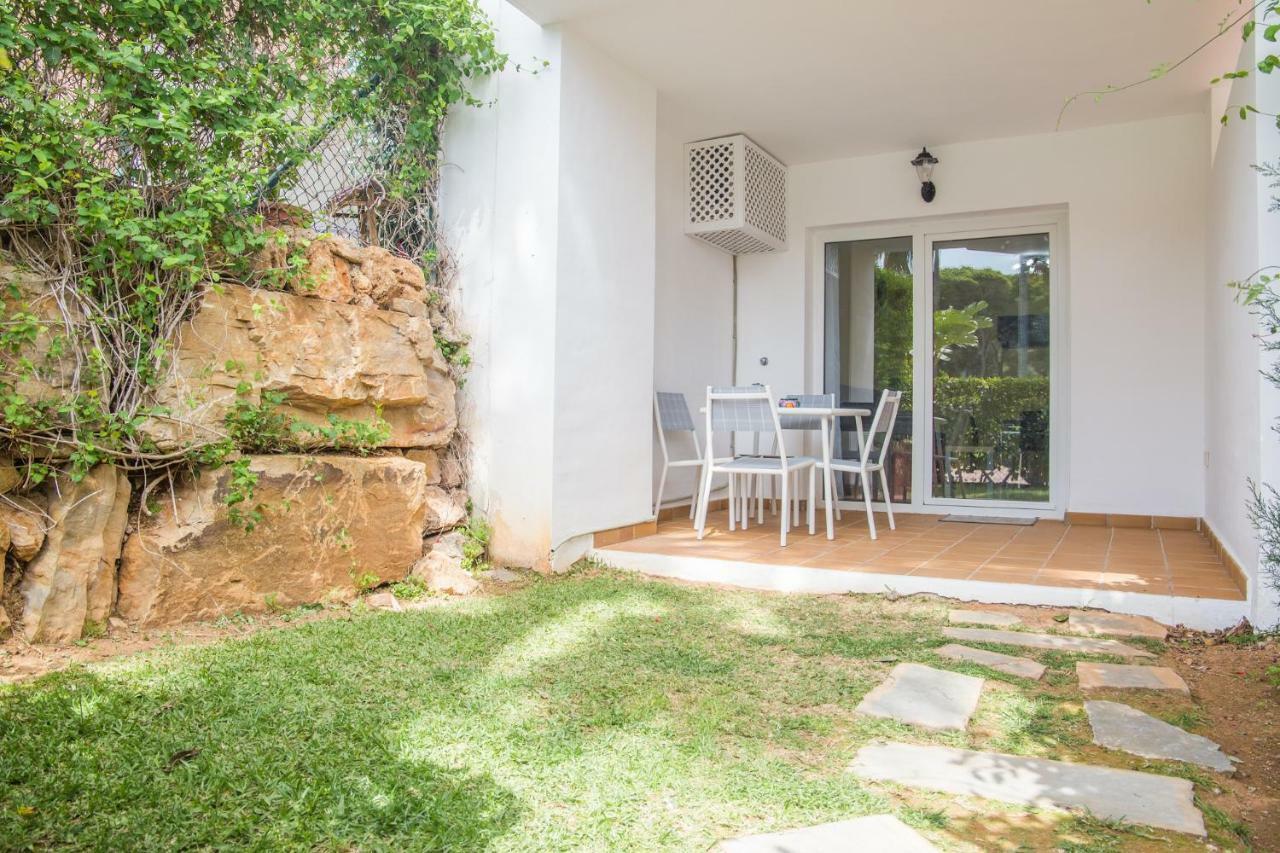 1Br Beachfront Complex - Mi Capricho Sitio de Calahonda Kültér fotó