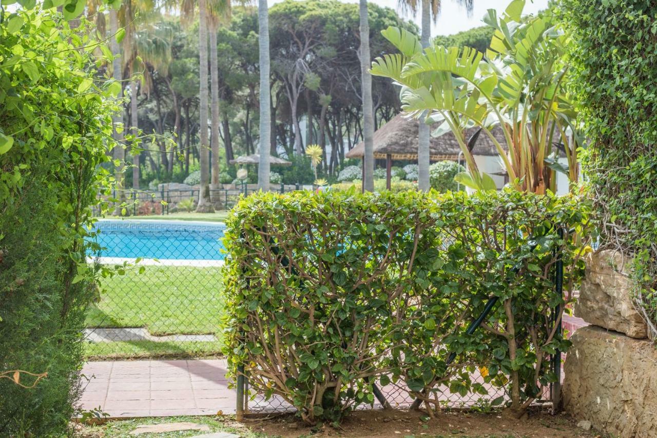 1Br Beachfront Complex - Mi Capricho Sitio de Calahonda Kültér fotó