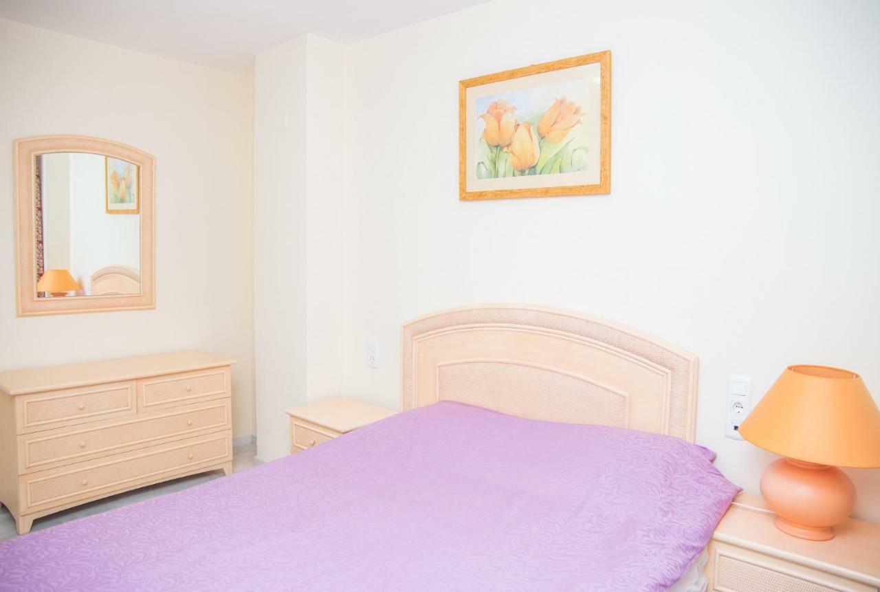 1Br Beachfront Complex - Mi Capricho Sitio de Calahonda Kültér fotó