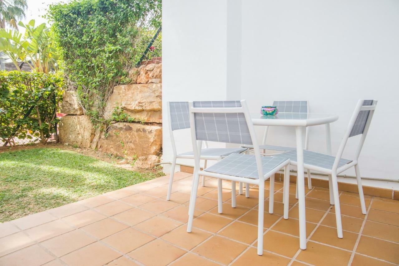 1Br Beachfront Complex - Mi Capricho Sitio de Calahonda Kültér fotó